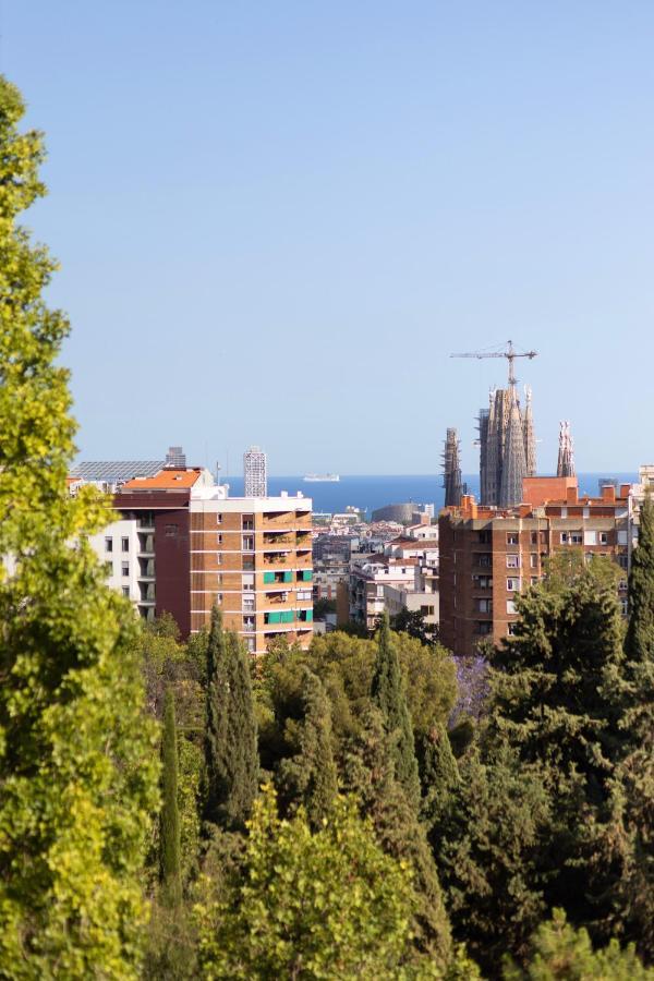Lodging Apartments Guell Gaudi Barcelona Exterior photo