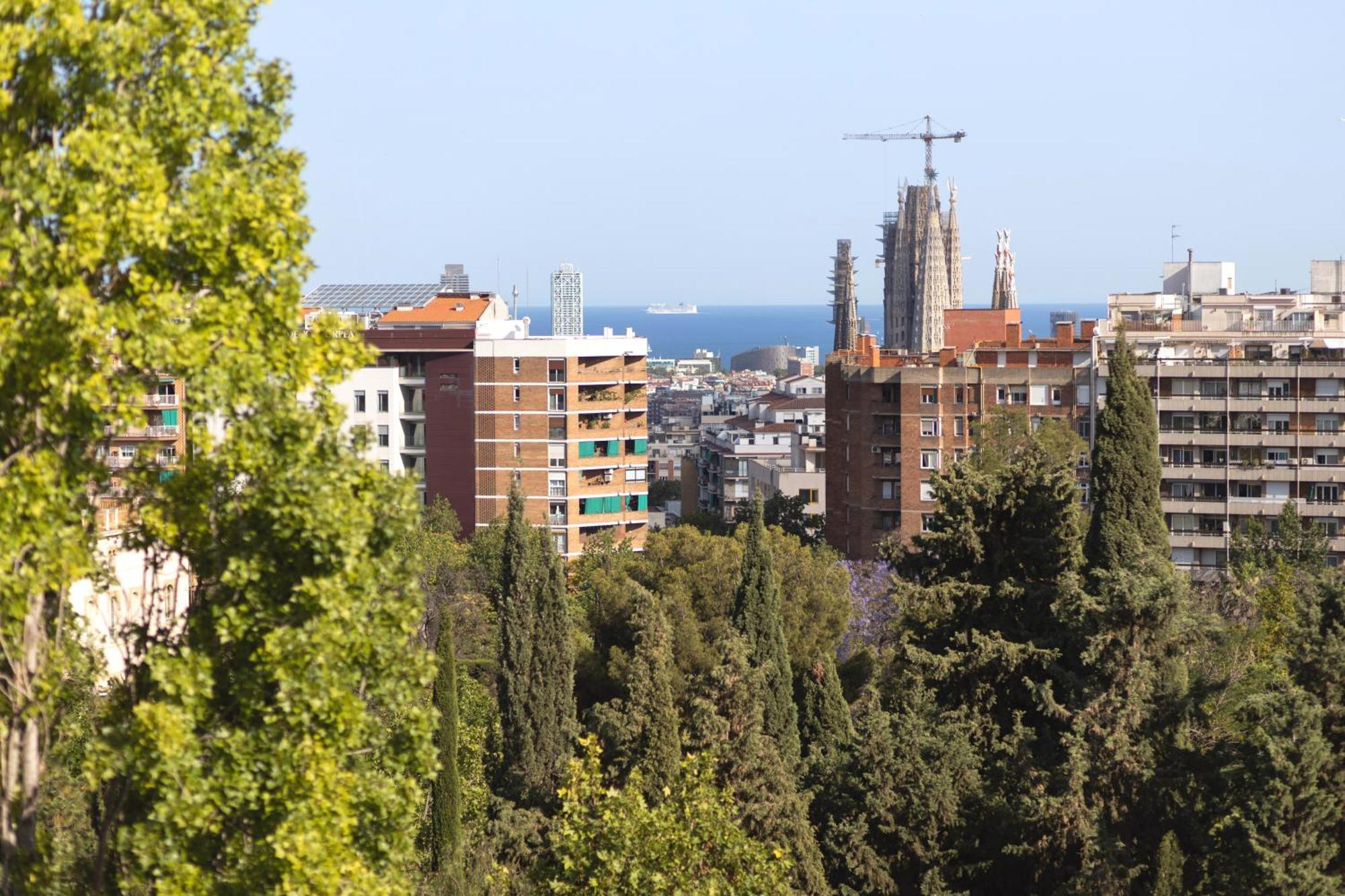 Lodging Apartments Guell Gaudi Barcelona Exterior photo